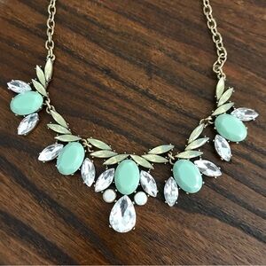▪️J Crew Statement Necklace